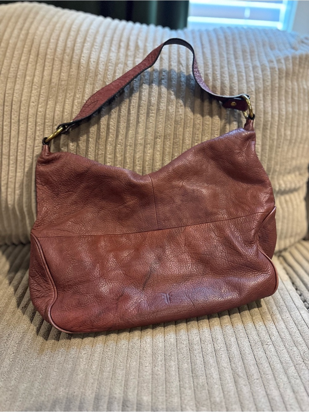 Frye Leather Shoulder Hobo in Mauve-Rose - Picture 2 of 6